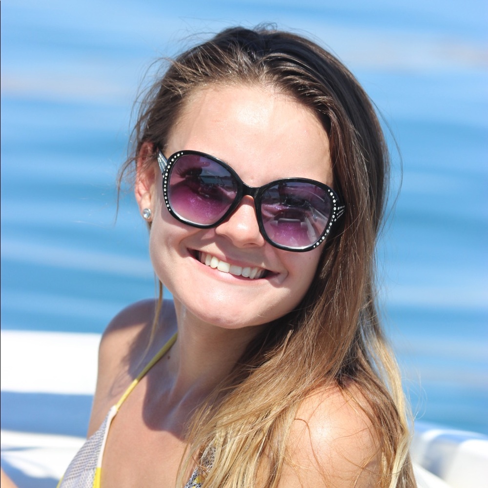 Meet your Posher, Kelly